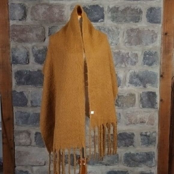 Tan fringe soft wrap 20x72 - Picture 1 of 5